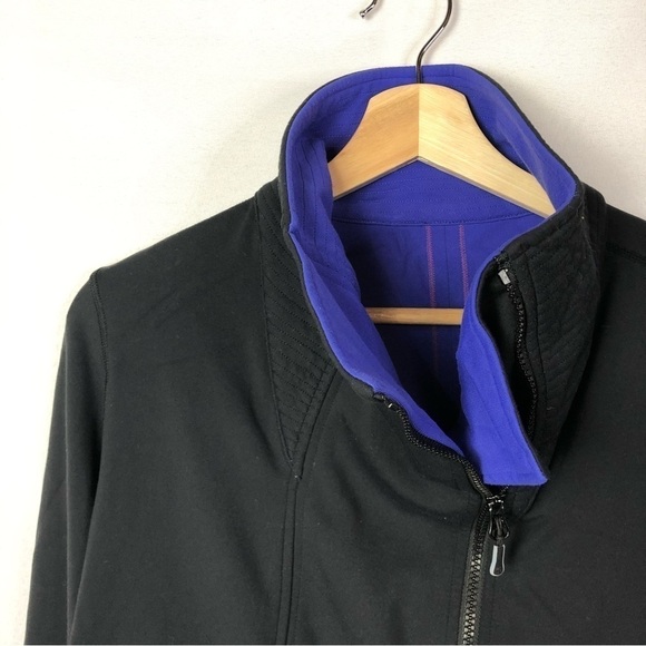 Lululemon Principle Cropped Black & Bold Blue Athletic Jacket 10 - Picture 4 of 6
